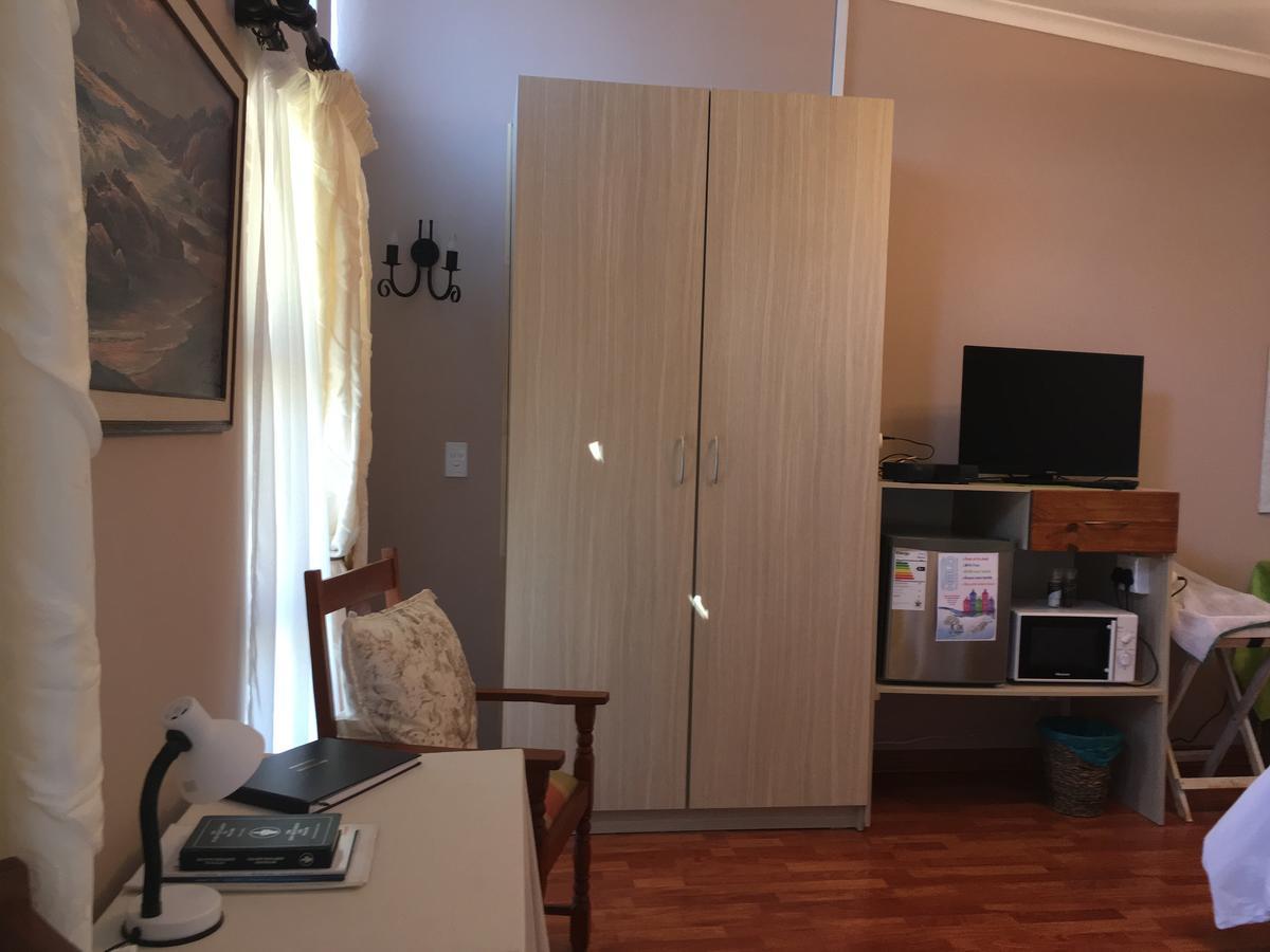 De Sandsteen Gastehuis Warden Luaran gambar
